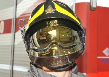 Immagini di una giornata tipo; lallenamento in palestra, il pranzo cucinato a turno e consumato in sala mensa, una lezione teorica 