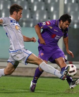 Tonelli contrasta il viola Santana 