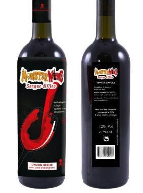 La bottiglia di vino di Halloween con le scritte anti abuso di alcol