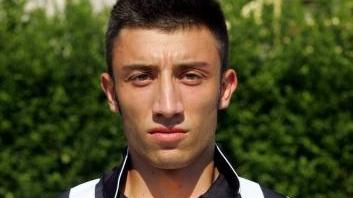Edoardo Parisi esterno sinistro del team guidato da Mauro Marchi Il giocatore (nato proprio a Fucecchio) è tornato a indossare la maglia dei bianconeri all’inizio di questa stagione