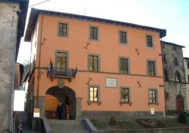 Il palazzo comunale 