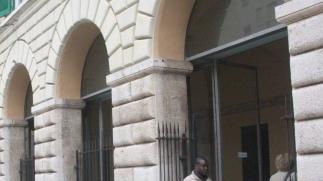 L’ingresso del tribunale di Livorno in via Falcone e Borsellino