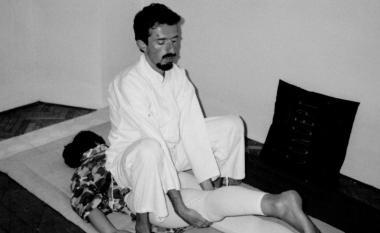 Una seduta di massaggio Shiatsu 