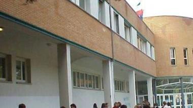 L’istituto tecnico commerciale Cattaneo e il dirigente scolastico Salvatore Caruso