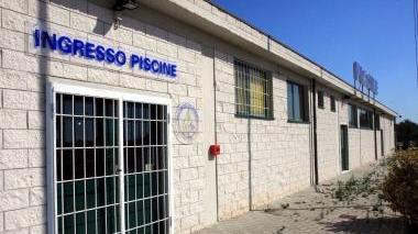 L’ingresso della piscina di Collesalvetti