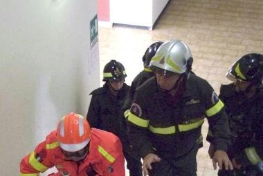 Scoppia un incendio in classe ma era solo una simulazione