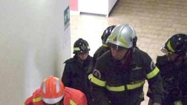 Scoppia un incendio in classe ma era solo una simulazione