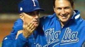 <b>CONTENTO</b>. Il manager grossetano dell’Italia Marco Mazzieri con il pitcher Cody Cillo