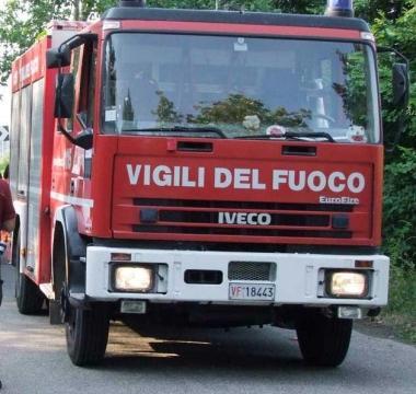 Un mezzo dei vigili del fuoco 