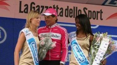 <b>GIRO</b> 2006: Ullrich premiato a Pontedera