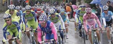 <b>GIRO</b> Il passaggio a Pisa nel maggio scorso  