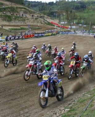 Una partenza al Santa Barbara per una gara di motocross Domenica c&egrave; la sfida per il campionato regionale di diverse classi di cilindrata  