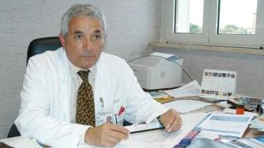 <b>IL PRIMARIO.</b> Mario Toti dirige il reparto di malattie infettive ed esclude il rischio contagio