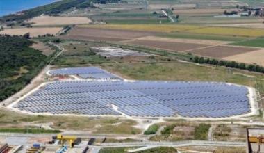 Impianto con 60mila pannelli fotovoltaici in Bocca di Cornia