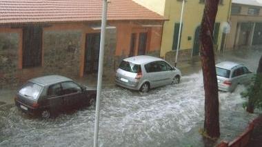 Una foto di allagamenti in via Cadorna