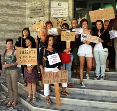 Nuova protesta dell'Onda rosa contro la Costa