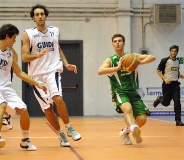 Stefanini con la palla    