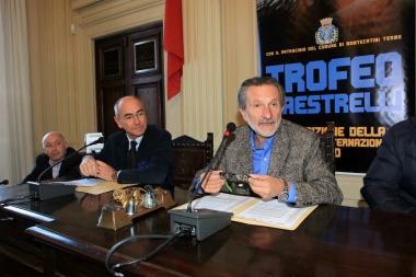 Il sindaco Gisuseppe Bellandi durante la presentazione della serata di premiazioni 