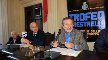 Il sindaco Gisuseppe Bellandi durante la presentazione della serata di premiazioni