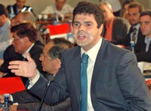 Bartolomei: Pdl oligarchico, ora basta