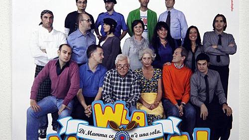 Sorrisi ed ironia in salsa pratese con "W la mamma"
