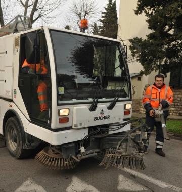 Cambiano gli orari di pulizia delle strade 