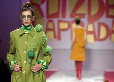 Un abito realizzato con le stoffe di Prato   