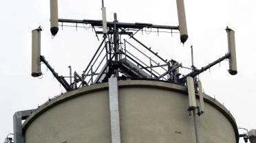 Il prossimo arrivo di un’antenna al Giglio al centro della polemica politica