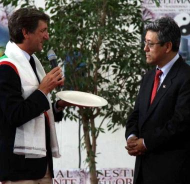 Il sindaco con il rappresentante del Dalai Lama 
