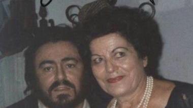 Bruna Gombi Giari insieme a Luciano Pavarotti