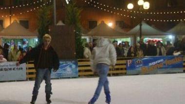 La pista di ghiaccio per chi ama pattinare