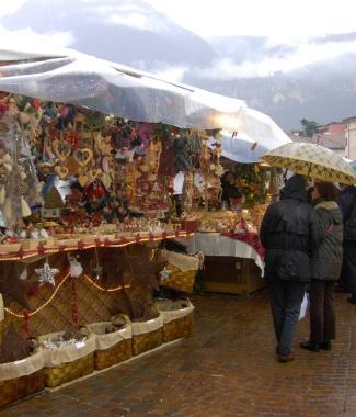 Gemignani, un presepe e un mercatino di Natale    