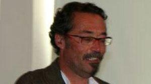 Bufera in assemblea, Remi lascia