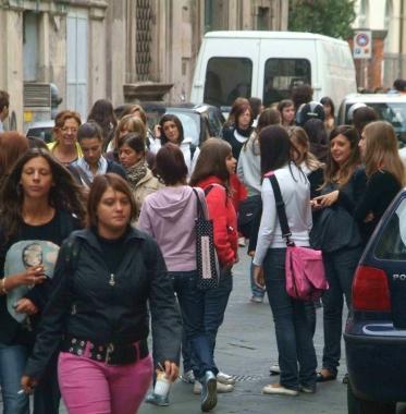 Alunni del Civitali allora delluscita da scuola  