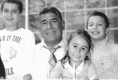 A sinistra Alessio Neri con la cugina Benedetta e il fratello Alessandro 