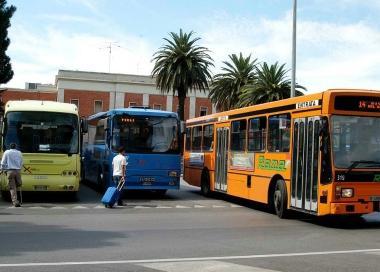 <b>IN PIAZZA.</b> Lavoratori e sindacati oggi in centro per la Rama 