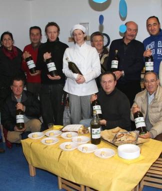 Allasilo della Querce si festeggia larrivo dellolio del quartiere  