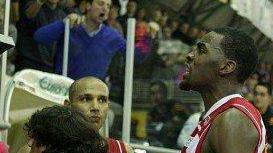 Jarvis Varnado scatenato contro il pubblico di Scafati in occasione della partita persa dalla Tuscany, che lo aveva a lungo provocato