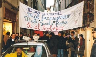 Sciopero del panino contro il caro mensa al via nelle primarie