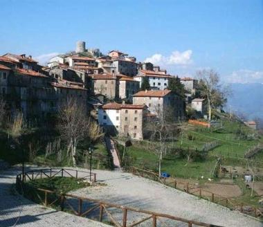 Gallicano rivive in un libro di foto