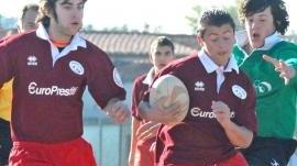 Ragazzi che giocano a rugby