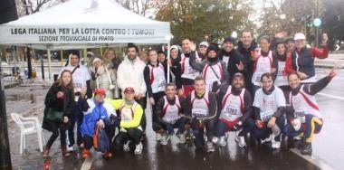 Il gruppo di partecipanti della Lilt alla Maratona di Firenze 