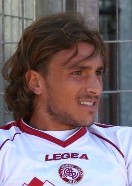 <b>ESPLOSO.</b> Paulinho 