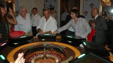 La sala giochi dentro il Casinò di Bagni di Lucca