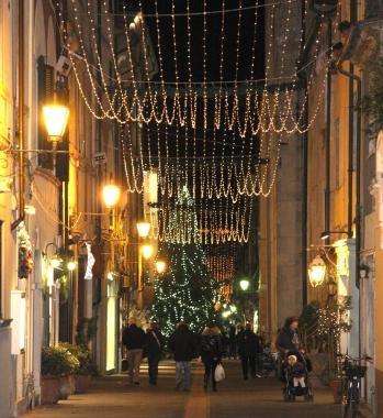 Natale tra luci e animazioni in centro 