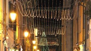 Natale tra luci e animazioni in centro
