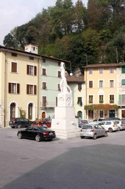 Piazza Carducci 
