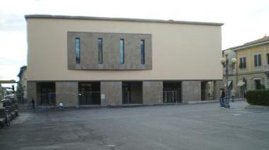 Il teatro Pacini in piazza Montanelli a Fucecchio