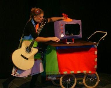 <b>A TEATRO</b> Una scena dello spettacolo Filastrocche in carrozza  
