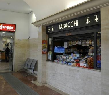 Caccia al rapinatore in felpa